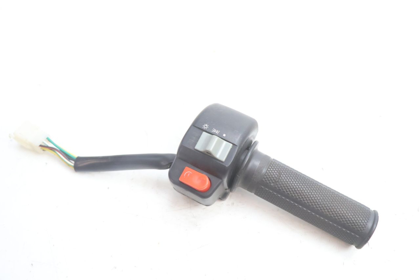 photo de RIGHT SWITCH VASTRO R-ONE 4T 50 (2014 - 2022) - Main view