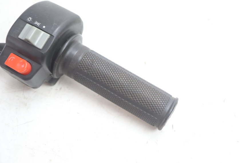photo de RIGHT SWITCH VASTRO R-ONE 4T 50 (2014 - 2022) - Component detail