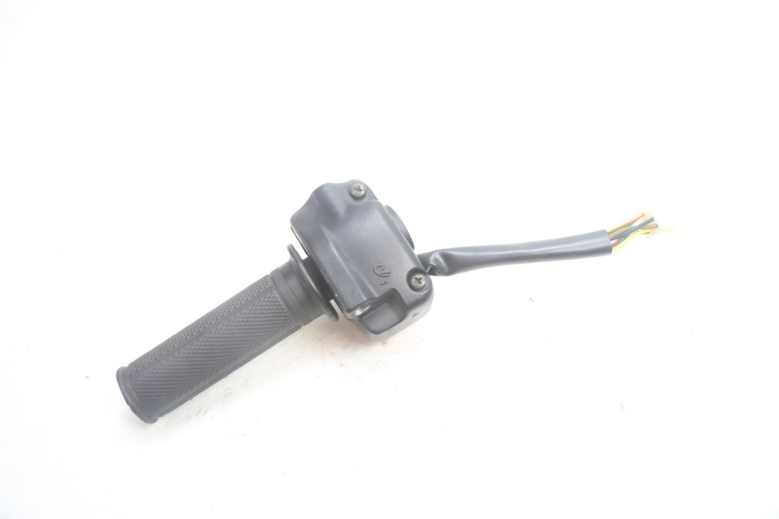 photo de RIGHT SWITCH VASTRO R-ONE 4T 50 (2014 - 2022) - Technical close-up