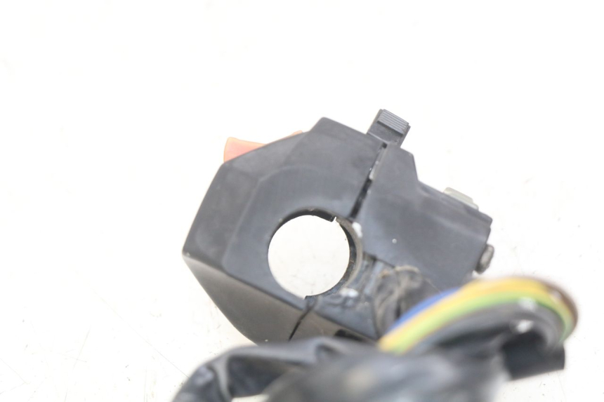 photo de RIGHT HANDLEBAR SWITCH YAMASAKI RAPTOR 50 (2013 - 2018) - Alternative perspective