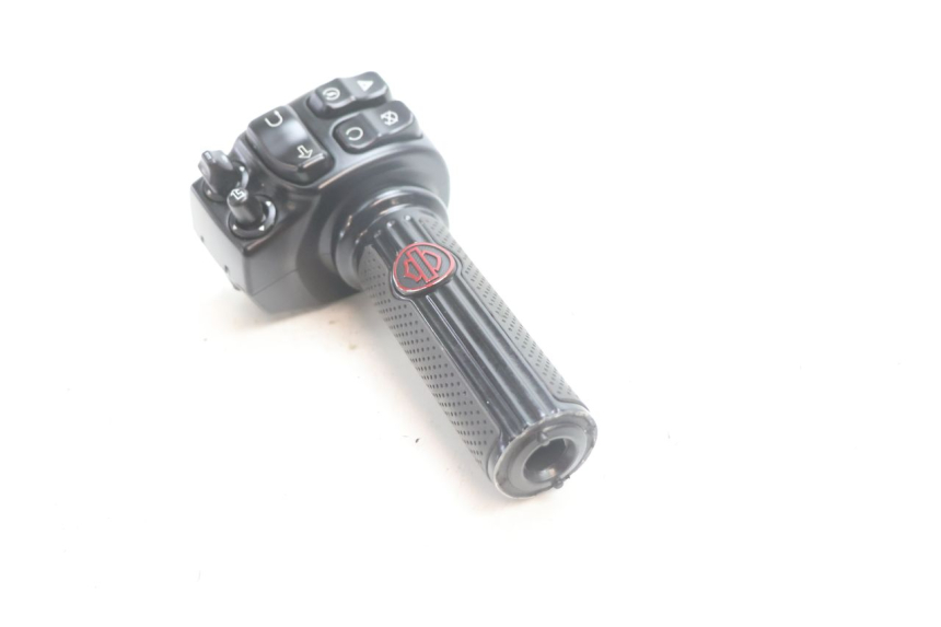 photo de RIGHT SWITCH HARLEY DAVIDSON ROAD GLIDE FLTRXSE 1920 (2018 - 2022) - Product overview