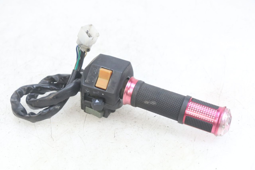 photo de RIGHT HANDLEBAR SWITCH YAMASAKI ROADSTER 50 (2013 - 2018) - Main view