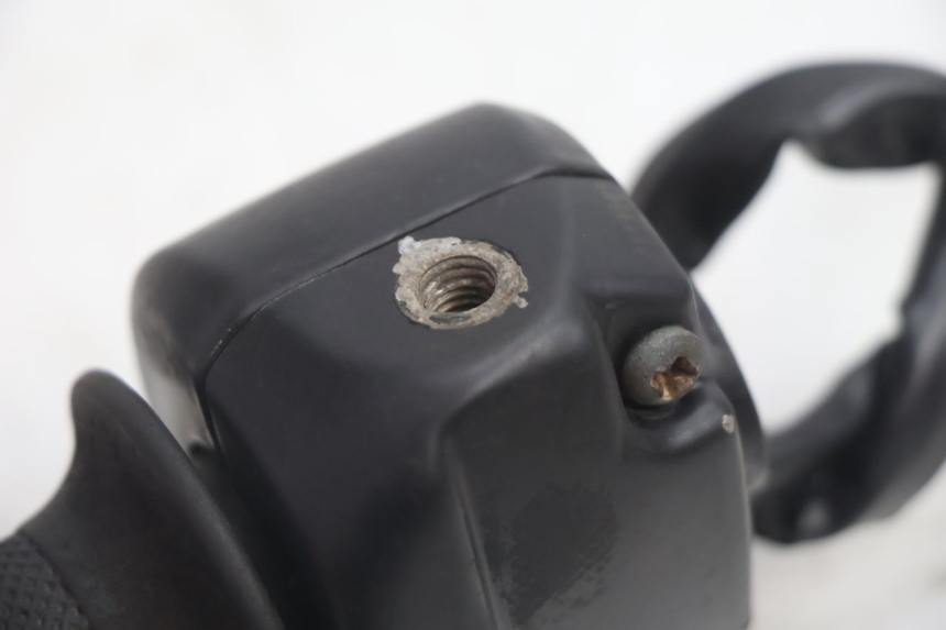 photo de RIGHT HANDLEBAR SWITCH KEEWAY RY6 2T 50 (2011 - 2019) - Product overview