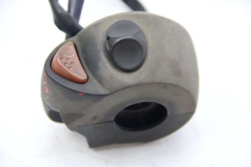 photo de RIGHT HANDLEBAR SWITCH PEUGEOT SATELIS COMPRESSOR K15 125 (2006 - 2009) - Technical close-up
