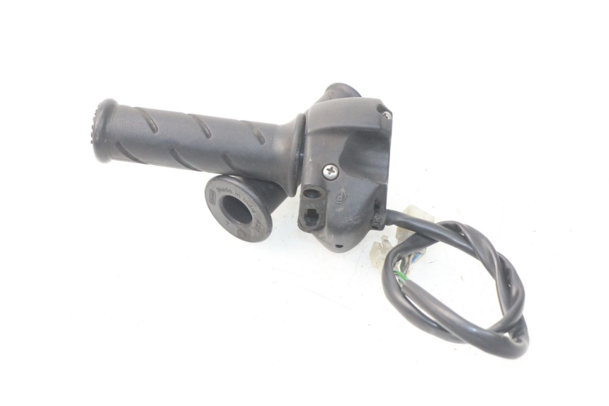 photo de RIGHT SWITCH PEUGEOT SATELIS 300 (2012 - 2015) - Technical close-up