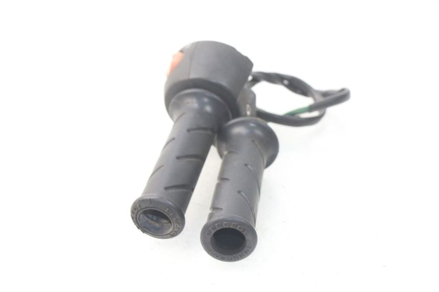 photo de RIGHT SWITCH PEUGEOT SATELIS 300 (2012 - 2015) - Checked used part