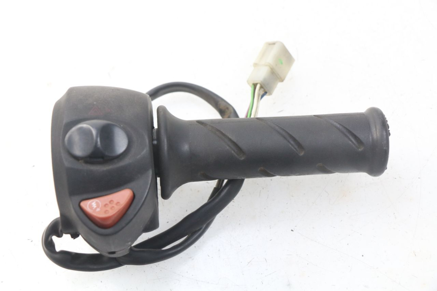 photo de RIGHT HANDLEBAR SWITCH PEUGEOT SATELIS 125 (2006 - 2009) - Main view