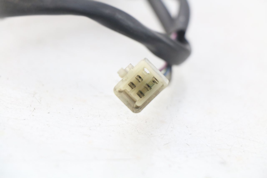 photo de RIGHT HANDLEBAR SWITCH PEUGEOT SATELIS 125 (2006 - 2009) - Zoom on usage condition