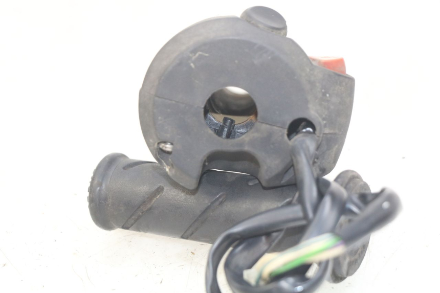photo de RIGHT HANDLEBAR SWITCH PEUGEOT SATELIS 125 (2010 - 2012) - Component detail