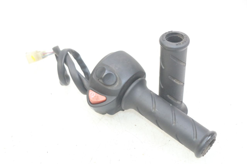 photo de RIGHT HANDLEBAR SWITCH PEUGEOT SATELIS 125 (2010 - 2012) - Main view