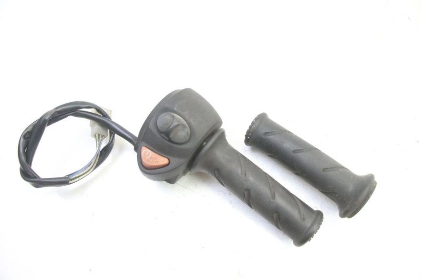 photo de RIGHT SWITCH PEUGEOT SATELIS 250 (2006 - 2012) - Main view