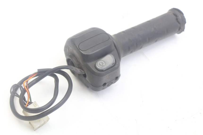 photo de RIGHT HANDLEBAR SWITCH APRILIA SCARABEO 100 (2003 - 2012) - Main view
