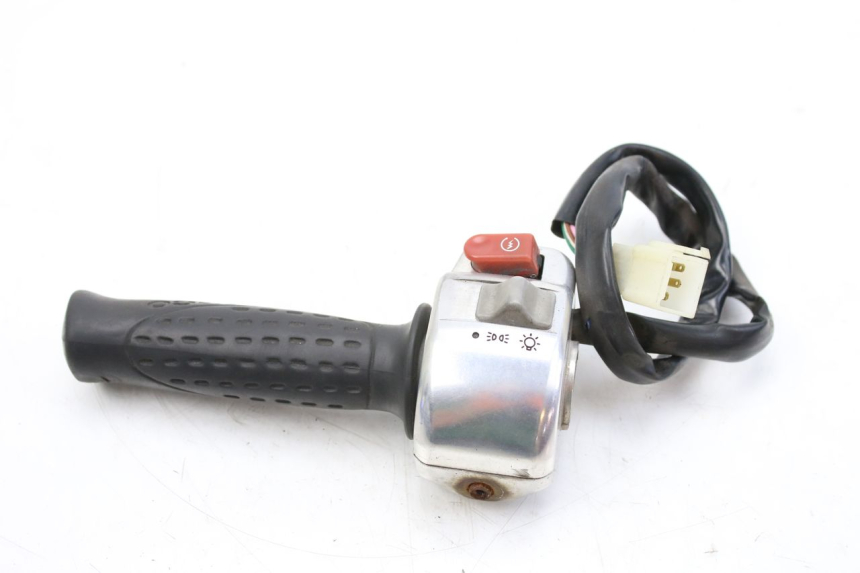 photo de RIGHT HANDLEBAR SWITCH KYMCO SENTO 100 (2008 - 2013) - Alternative perspective