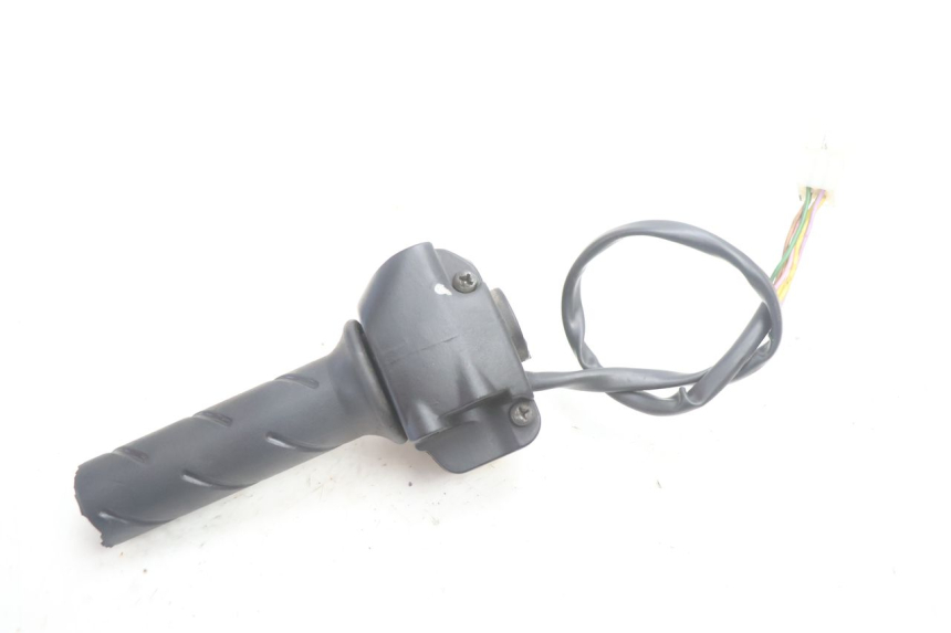 photo de RIGHT HANDLEBAR SWITCH PEUGEOT SPEEDFIGHT LC 50 (1996 - 2002) - Product overview