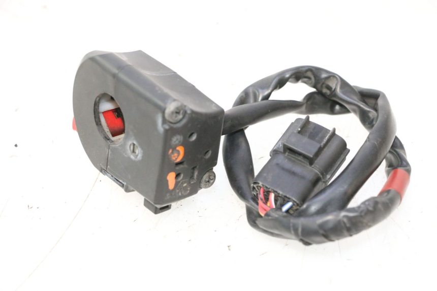 photo de RIGHT SWITCH DUCATI SS IE DS CARENEE 1000 (2002 - 2006) - Alternative perspective