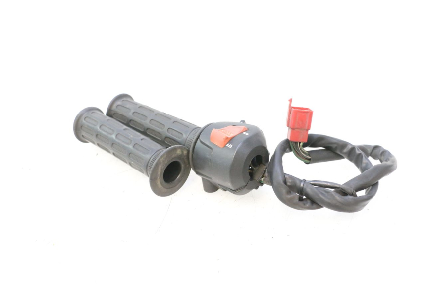 photo de RIGHT SWITCH HONDA ST PAN EUROPEAN 1100 (1990 - 2002) - Markings and original references
