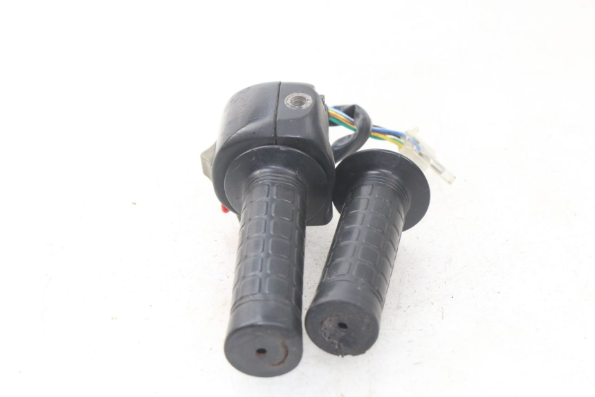 photo de RIGHT SWITCH FYM STRADA 50 (2007 - 2014) - Product overview