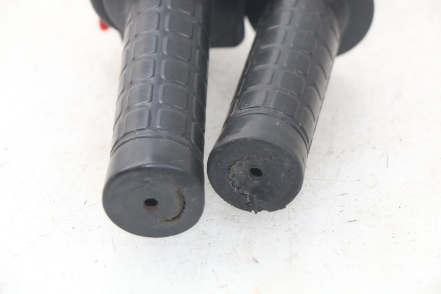 photo de RIGHT SWITCH FYM STRADA 50 (2007 - 2014) - Fixing points details