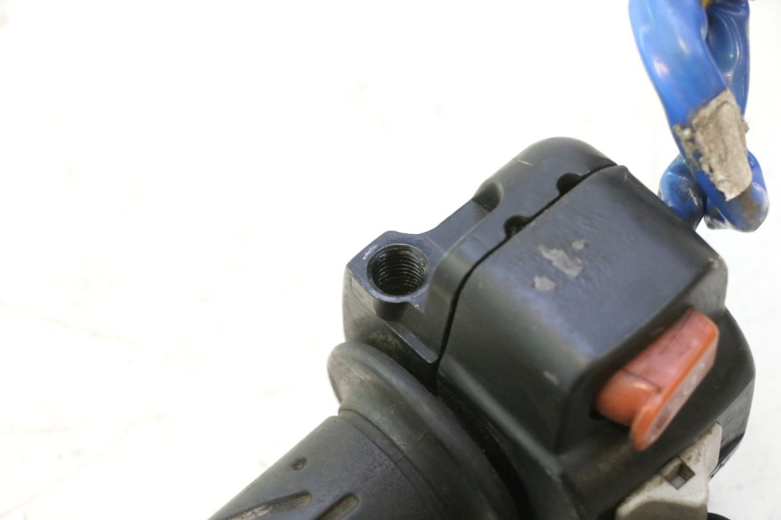 photo de RIGHT SWITCH KYMCO SUPER 8 2T 50 (2007 - 2013) - Surface and material condition