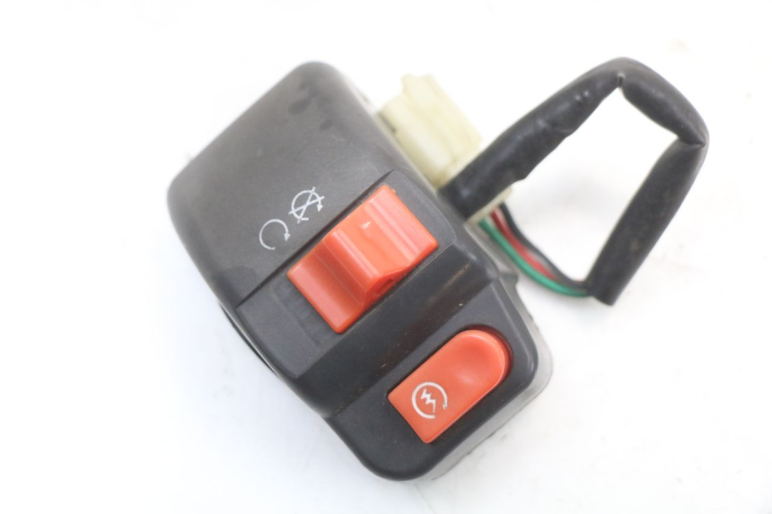 photo de RIGHT SWITCH BAOTIAN TRAVEL SPIRIT 50 (2010 - 2012) - Main view