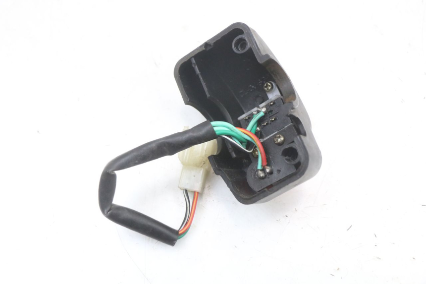 photo de RIGHT SWITCH BAOTIAN TRAVEL SPIRIT 50 (2010 - 2012) - Zoom on usage condition