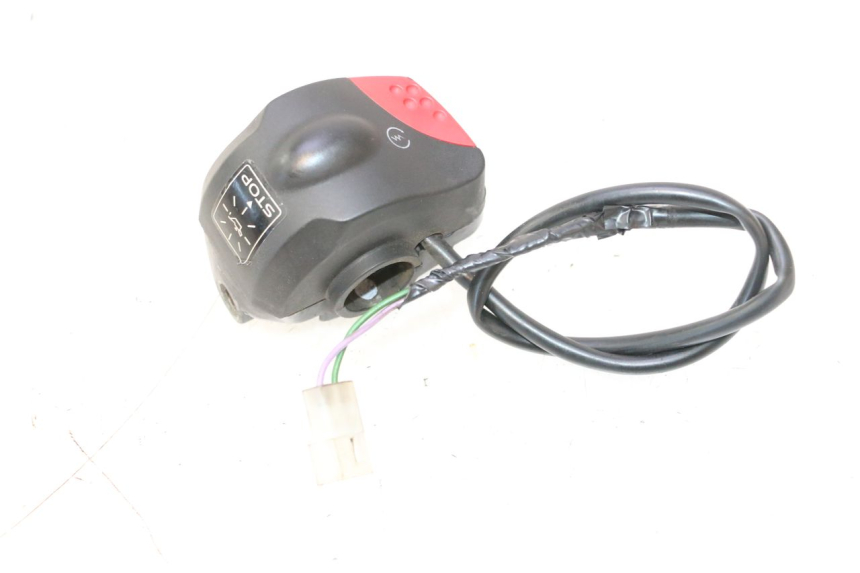 photo de RIGHT SWITCH PEUGEOT TREKKER TKR 50 (2005 - 2014) - Product overview