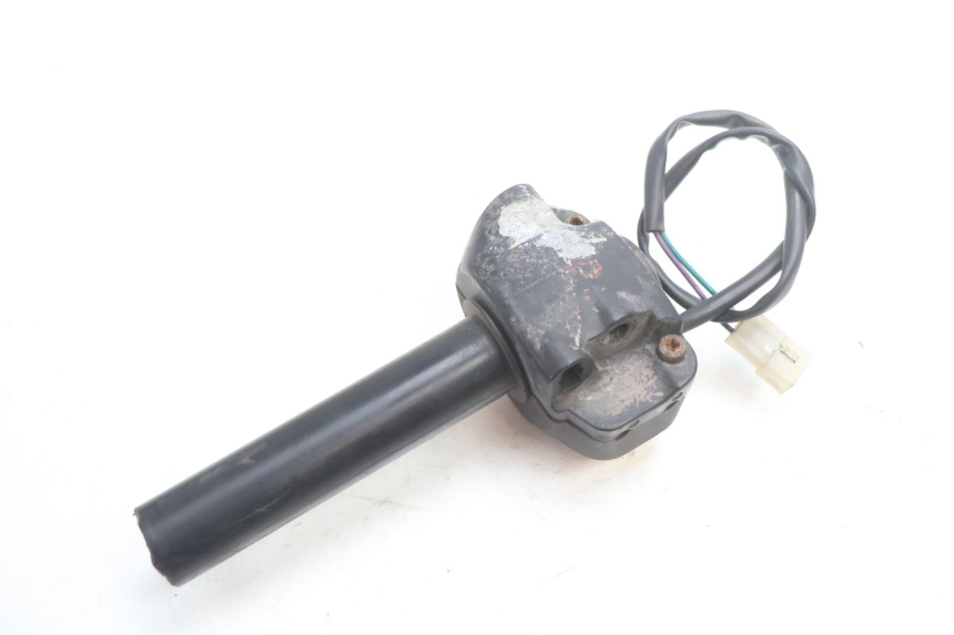 photo de RIGHT HANDLEBAR SWITCH PEUGEOT TREKKER 50 (1995 - 2004) - Technical close-up