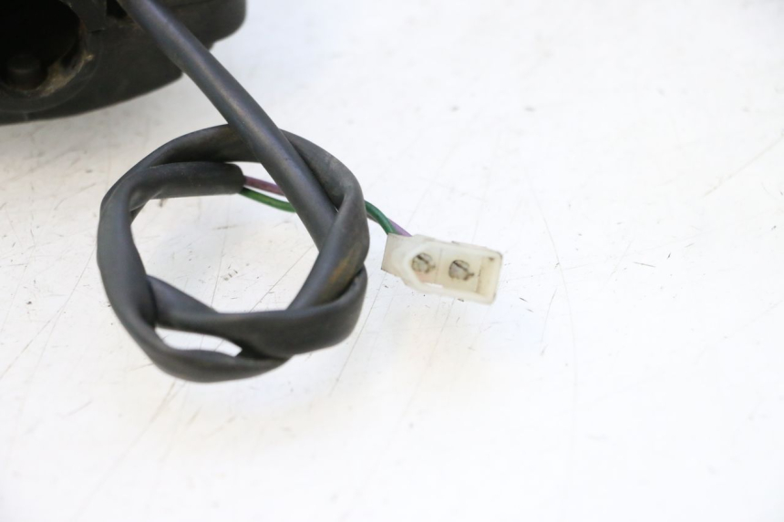 photo de RIGHT HANDLEBAR SWITCH PEUGEOT TREKKER 50 (1995 - 2004) - Technical close-up