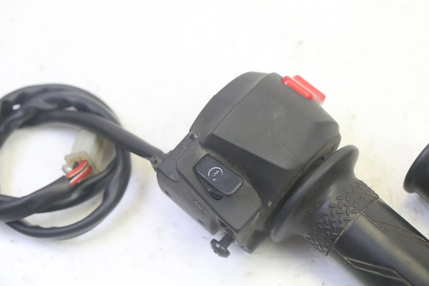 photo de RIGHT SWITCH YAMAHA TZR 50 (2008 - 2016) - Component detail