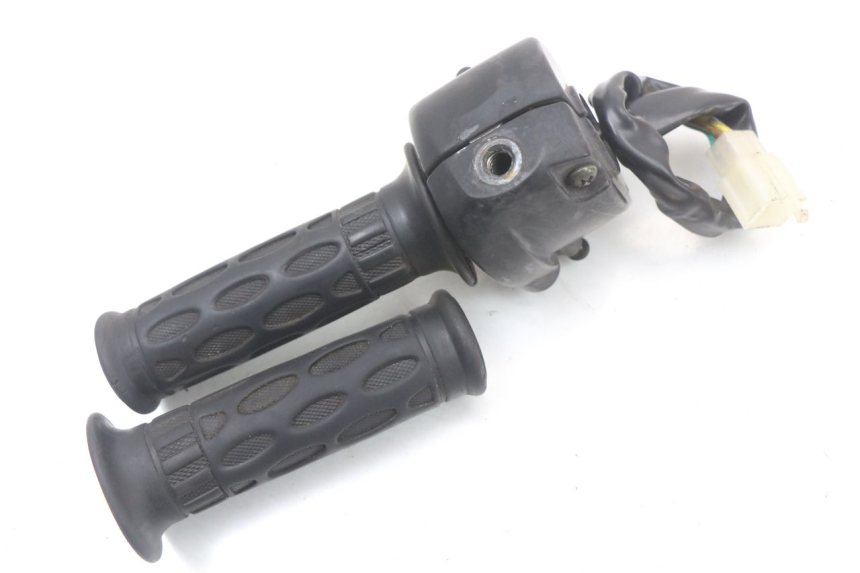 photo de RIGHT SWITCH BEELINE VELOCE 4T 50 (2011 - 2020) - Alternative perspective