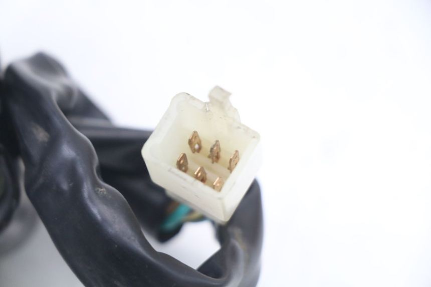 photo de RIGHT SWITCH BEELINE VELOCE 4T 50 (2011 - 2020) - Surface and material condition