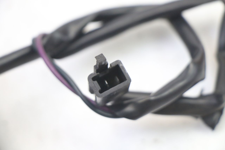 photo de RIGHT HANDLEBAR SWITCH PEUGEOT VIVACITY NEW 2T 50 (2008 - 2017) - Surface and material condition