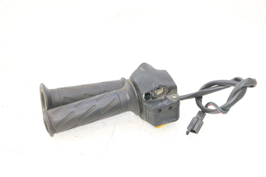 photo de RIGHT HANDLEBAR SWITCH PEUGEOT VIVACITY NEW 2T 50 (2008 - 2017) - Alternative perspective
