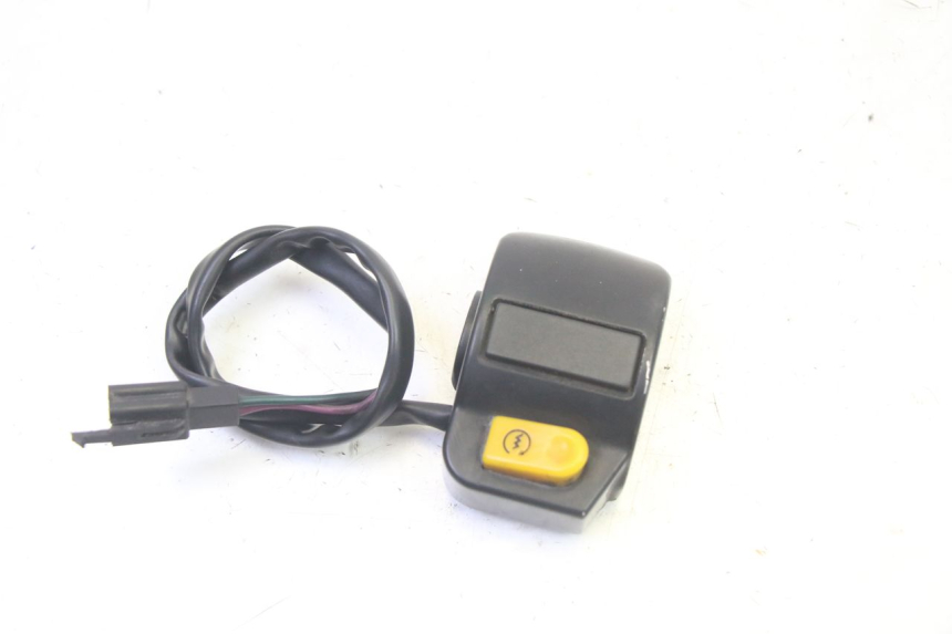 photo de RIGHT HANDLEBAR SWITCH PEUGEOT VIVACITY NEW 4T 50 (2008 - 2017) - Main view