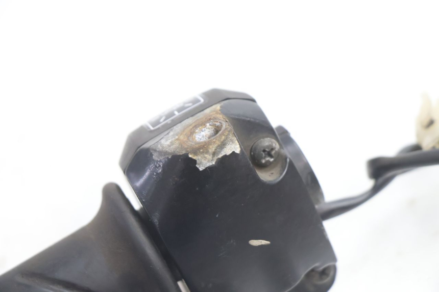 photo de RIGHT HANDLEBAR SWITCH PEUGEOT VIVACITY 50 (2004 - 2009) - Product overview