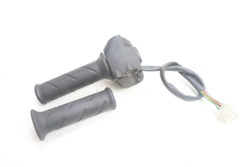 photo de RIGHT SWITCH PEUGEOT VIVACITY 100 (1999 - 2008) - Technical close-up
