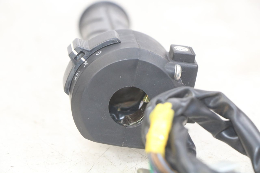 photo de RIGHT HANDLEBAR SWITCH DAELIM VJ ROADWIN FI 125 (2008 - 2017) - Component detail