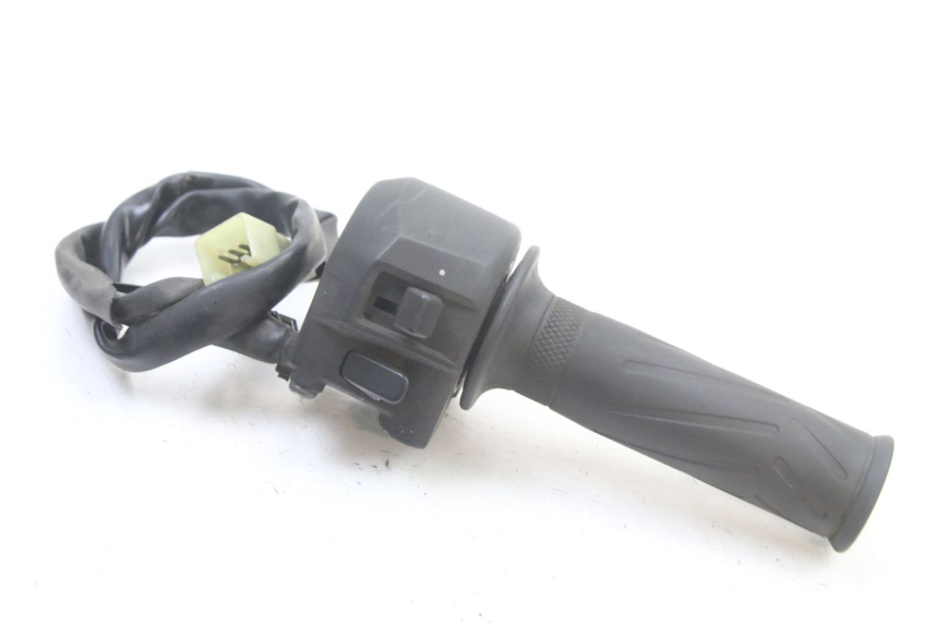photo de RIGHT SWITCH YAMAHA X-MAX XMAX ABS 250 (2010 - 2012) - Main view