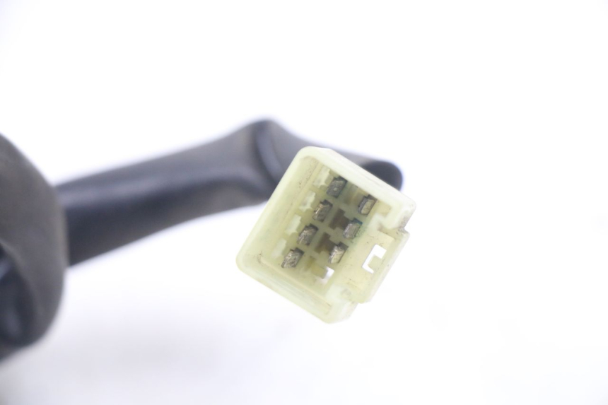photo de RIGHT SWITCH YAMAHA X-MAX XMAX ABS 250 (2010 - 2012) - Surface and material condition