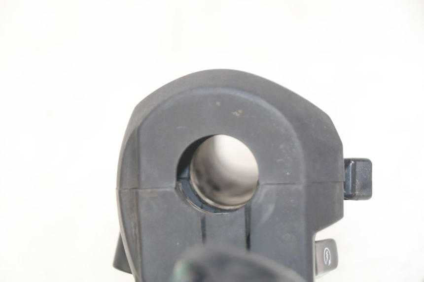 photo de RIGHT HANDLEBAR SWITCH YAMAHA X-MAX XMAX 125 (2010 - 2013) - Component detail