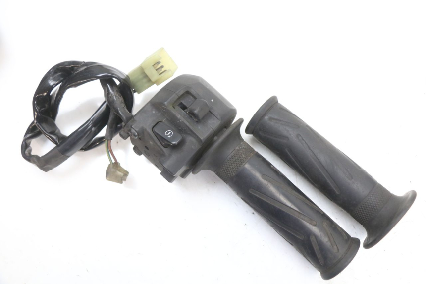 photo de RIGHT HANDLEBAR SWITCH YAMAHA X-MAX XMAX 125 (2010 - 2013) - Main view