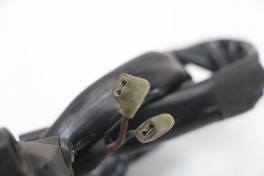 photo de RIGHT HANDLEBAR SWITCH YAMAHA X-MAX XMAX 125 (2010 - 2013) - Fixing points details