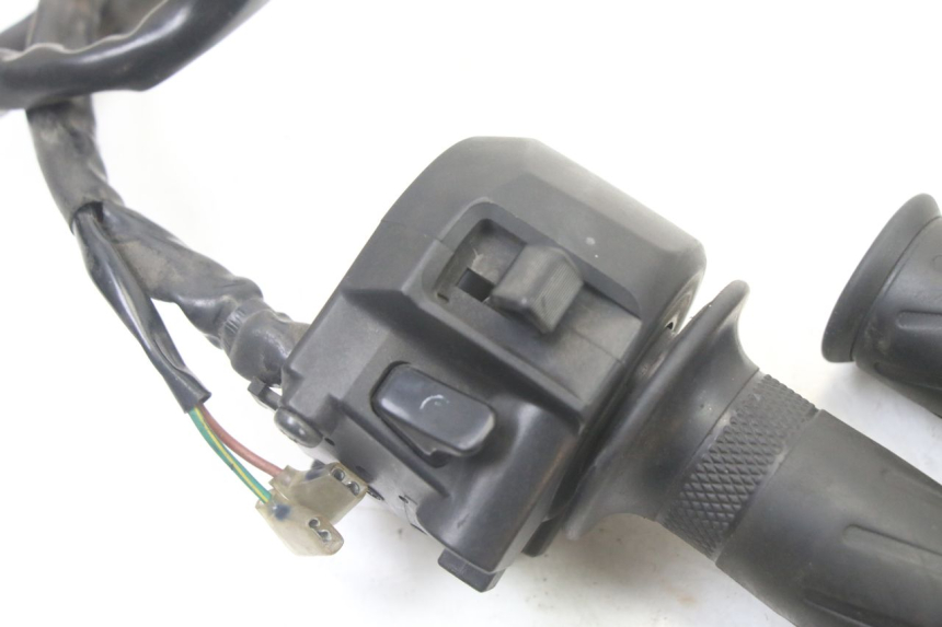 photo de RIGHT HANDLEBAR SWITCH YAMAHA X-MAX XMAX 125 (2010 - 2013) - Component detail