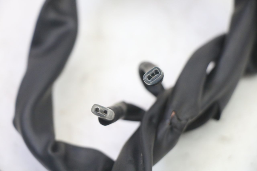 photo de RIGHT SWITCH YAMAHA XMAX X-MAX 125 (2021 - 2025) - Surface and material condition