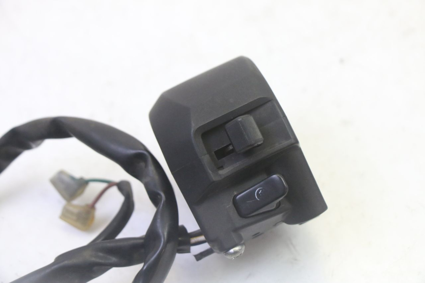 photo de RIGHT HANDLEBAR SWITCH YAMAHA X-MAX XMAX 125 (2010 - 2013) - Component detail