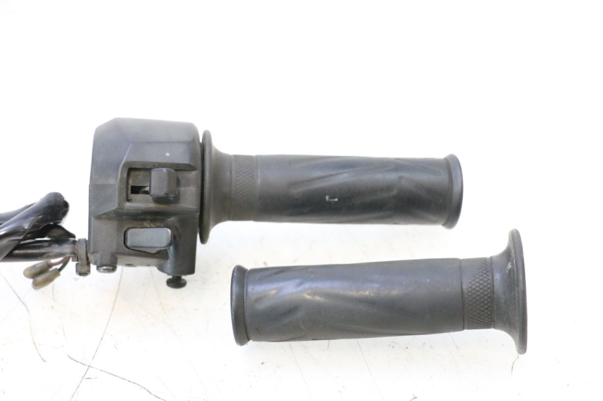 photo de RIGHT HANDLEBAR SWITCH YAMAHA X-MAX XMAX 125 (2010 - 2013) - Component detail