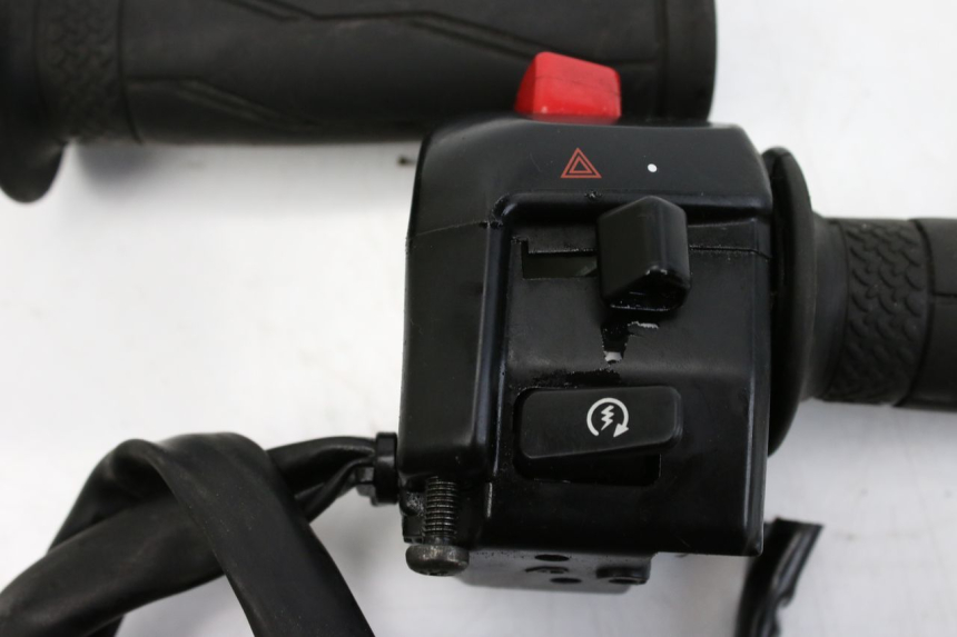 photo de RIGHT SWITCH YAMAHA XP T-MAX TMAX ABS 530 (2012 - 2015) - Technical close-up