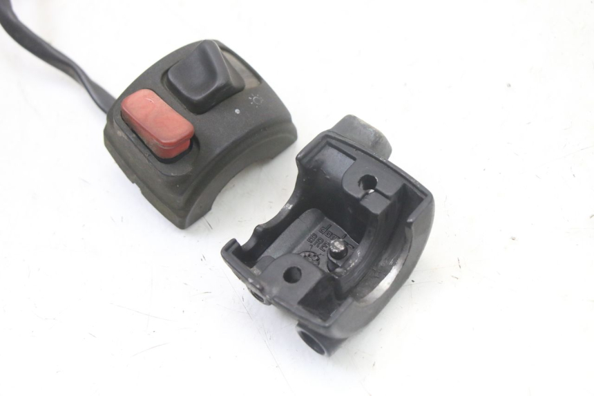 photo de RIGHT SWITCH YAMAHA BW'S NG NEXT GENERATION 50 (1996 - 2003) - Alternative perspective