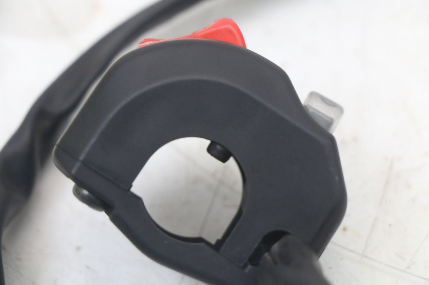 photo de RIGHT SWITCH YAMAHA FZ1 FAZER 1000 (2007 - 2009) - Product overview