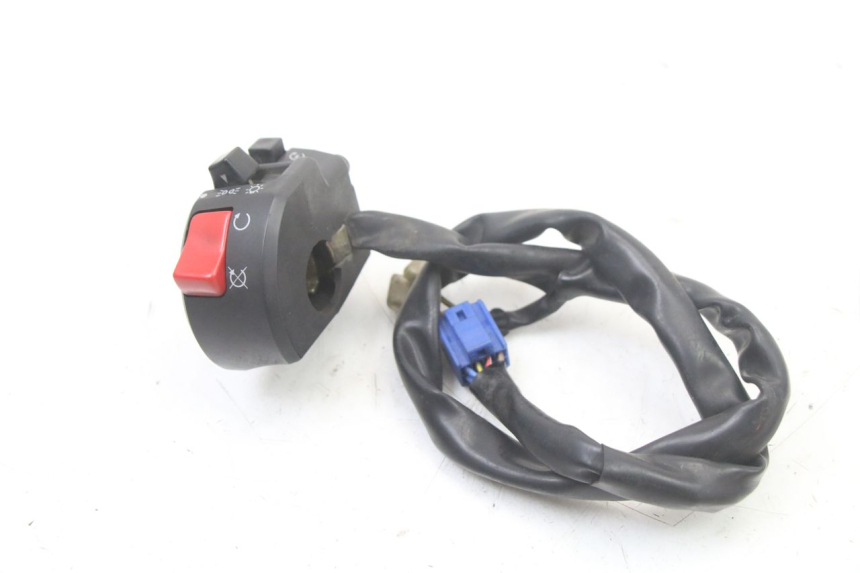 photo de RIGHT HANDLEBAR SWITCH YAMAHA FZS FAZER 600 (2001 - 2003) - Alternative perspective